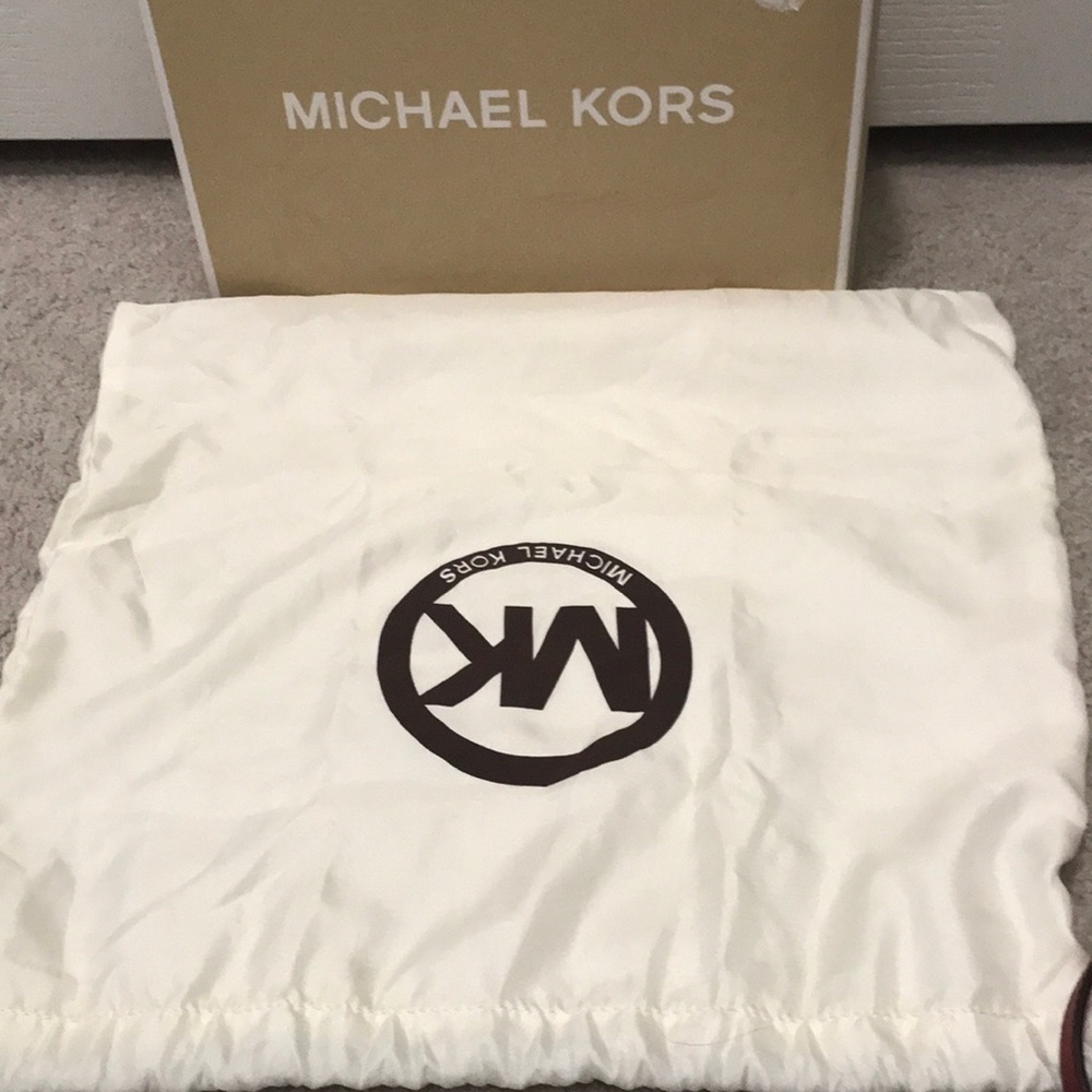 NWOT Red Michael Kors Selma bag cross body - Picture 6 of 8